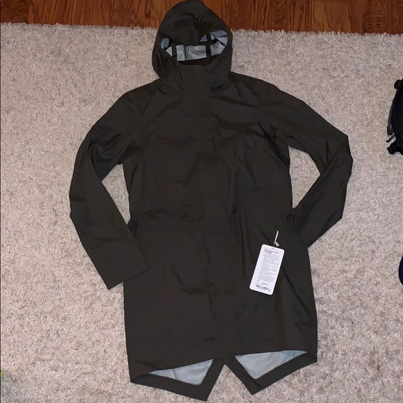 lululemon athletica Jackets & Blazers - Lululemon rain haven jacket
